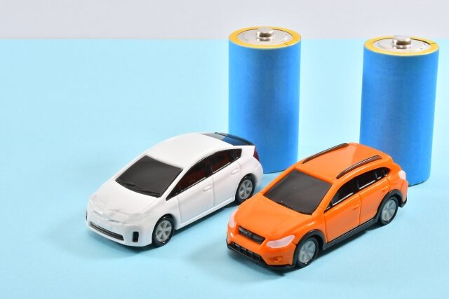 ３分でわかる技術の超キホン 車載用電池の種類と特徴、開発要素を整理