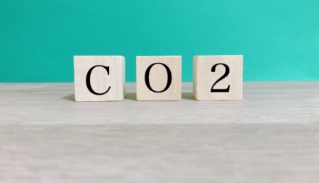 CO2固体吸収剤へ向け担体